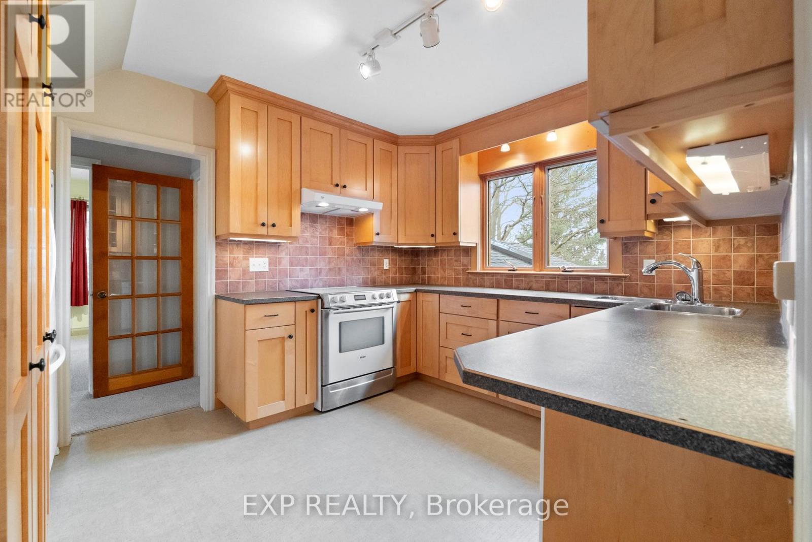 2052 York Road, Niagara-On-The-Lake, Ontario  L0S 1J0 - Photo 11 - X13663974