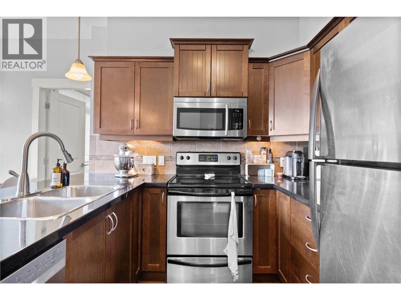 3533 Carrington Road Unit# 412, West Kelowna, British Columbia  V4T 2Z9 - Photo 6 - 10392417
