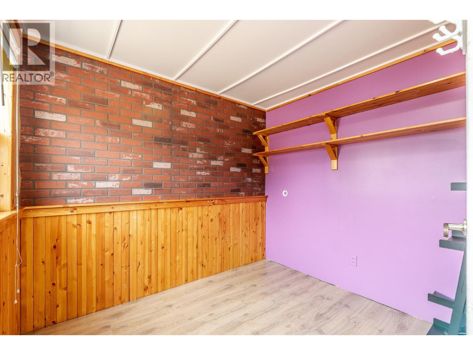 553 Papineau Street, Penticton, British Columbia  V2A 4X6 - Photo 10 - 10397219