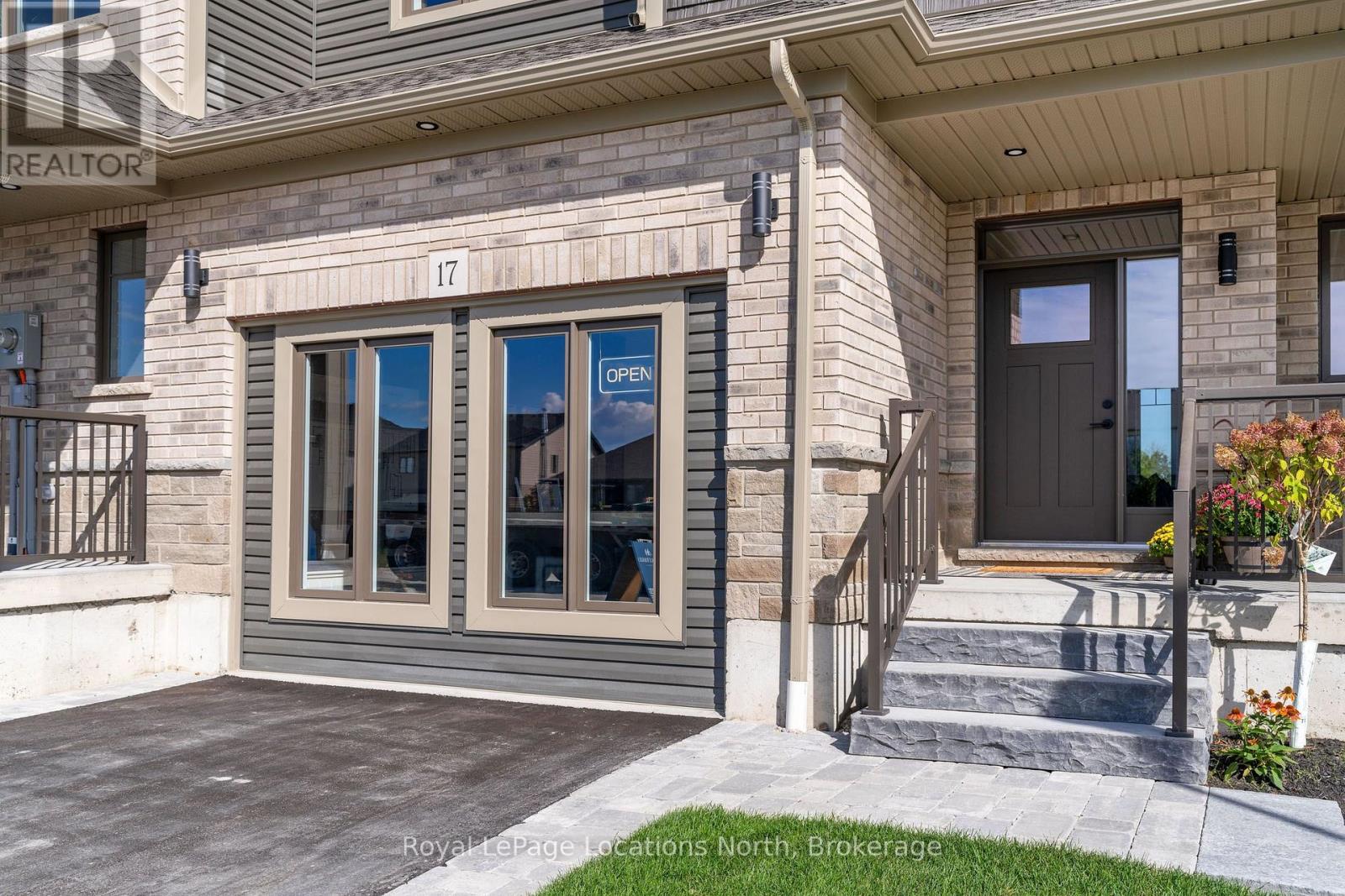 17 Swain Crescent, Collingwood, Ontario  L9Y 5T3 - Photo 3 - S13664028