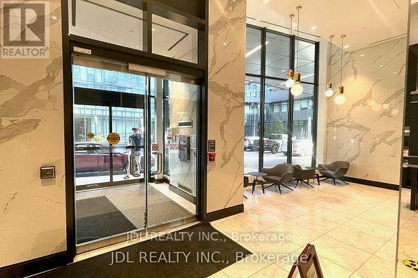 310 - 90 Queens Wharf Road, Toronto (Waterfront Communities), Ontario  M5V 0J4 - Photo 2 - C13663828