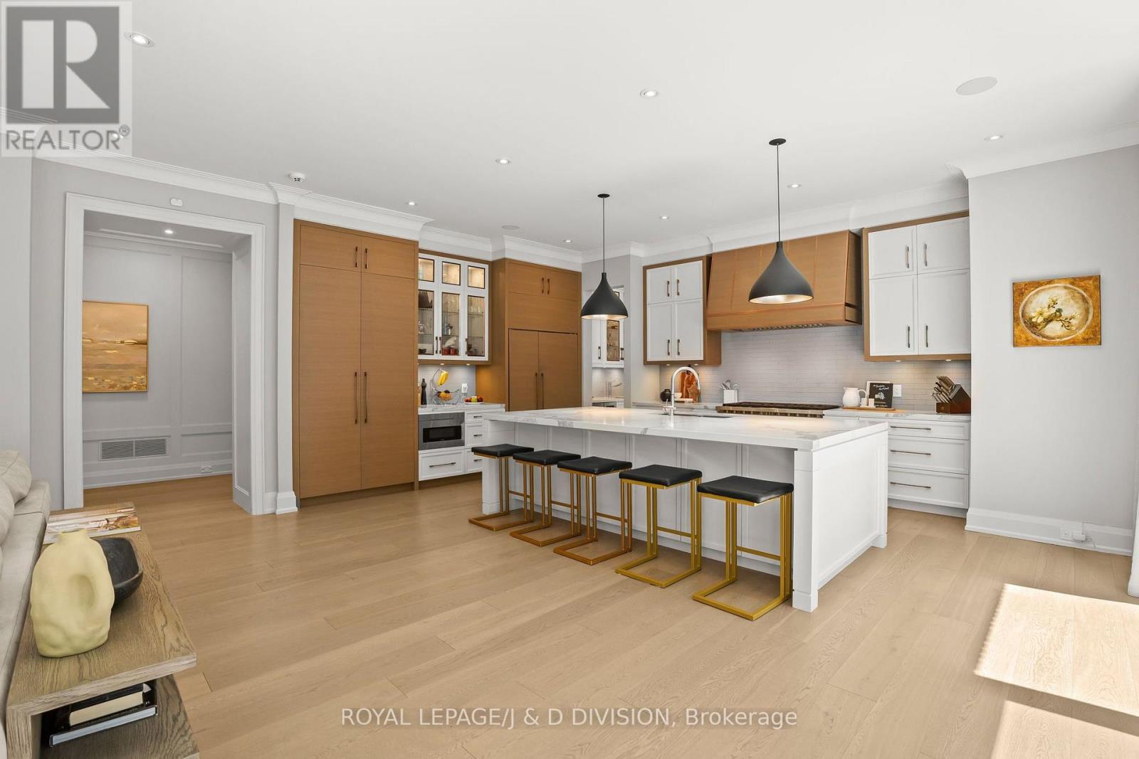 5 Pine Forest Road, Toronto, Ontario  M4N 3E6 - Photo 11 - C13663864