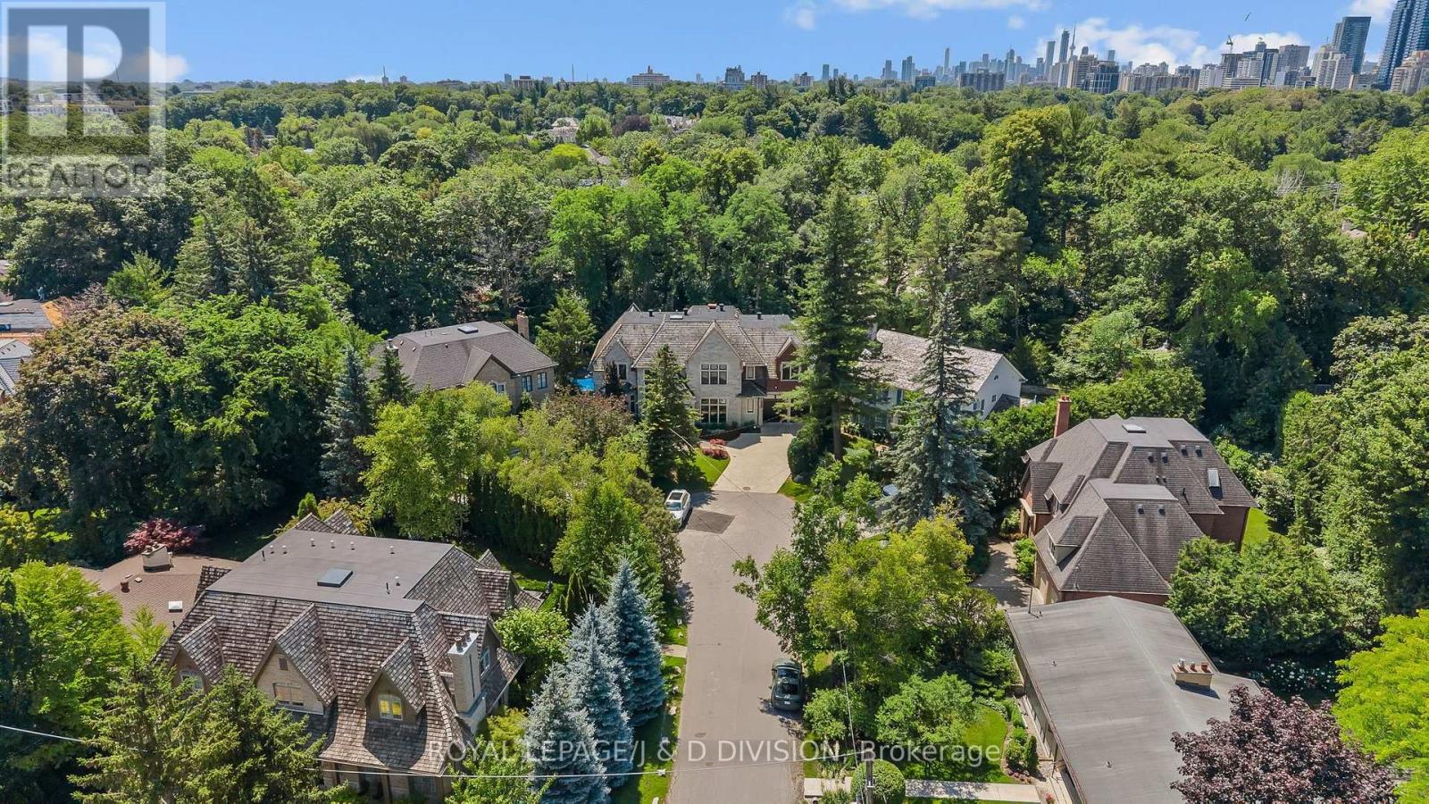 5 Pine Forest Road, Toronto, Ontario  M4N 3E6 - Photo 2 - C13663864