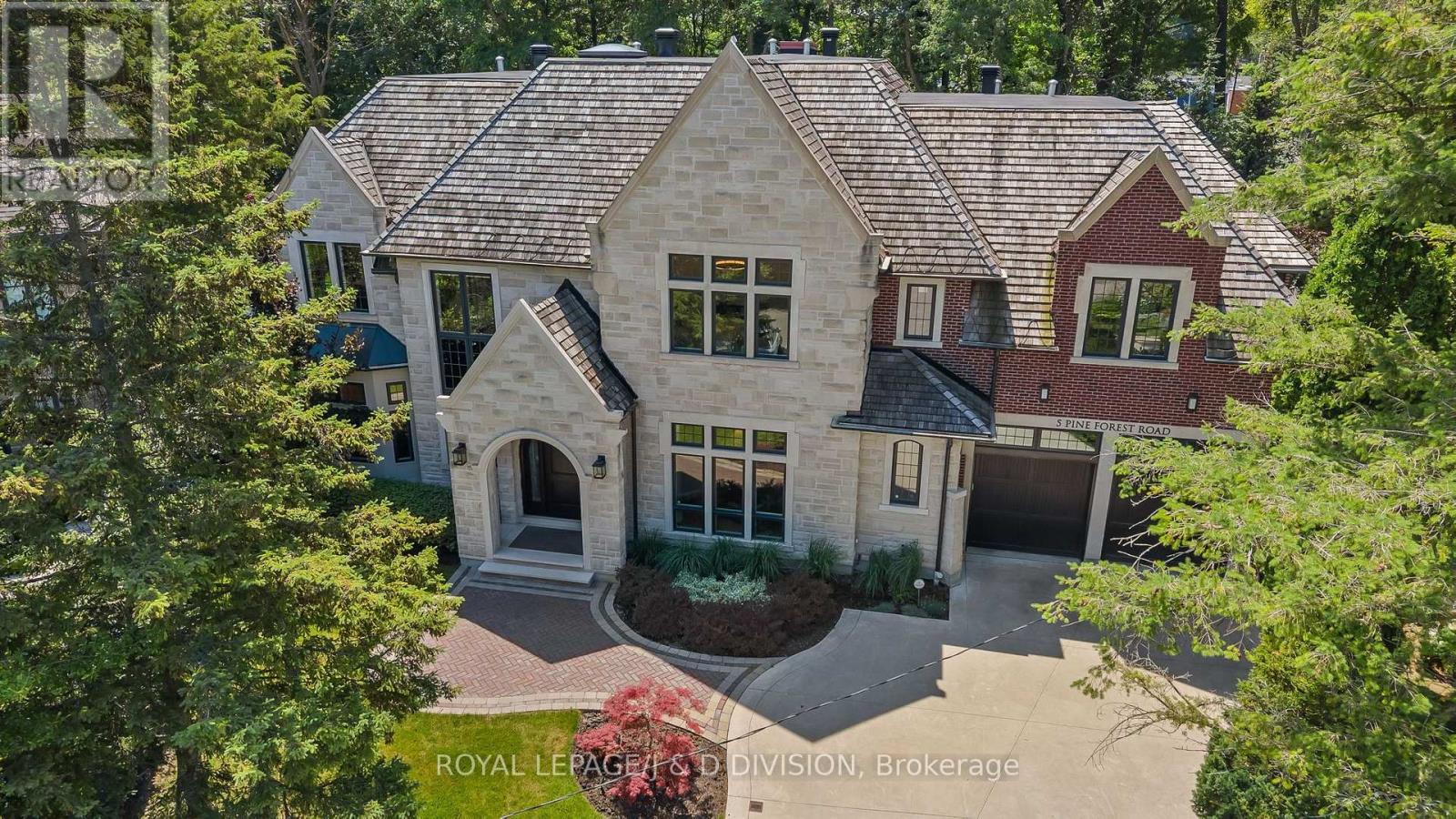 5 Pine Forest Road, Toronto, Ontario  M4N 3E6 - Photo 3 - C13663864
