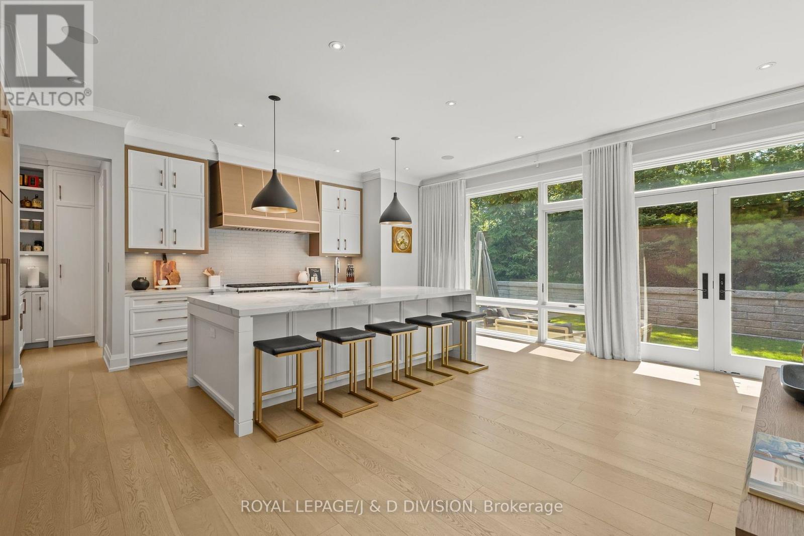 5 Pine Forest Road, Toronto, Ontario  M4N 3E6 - Photo 8 - C13663864