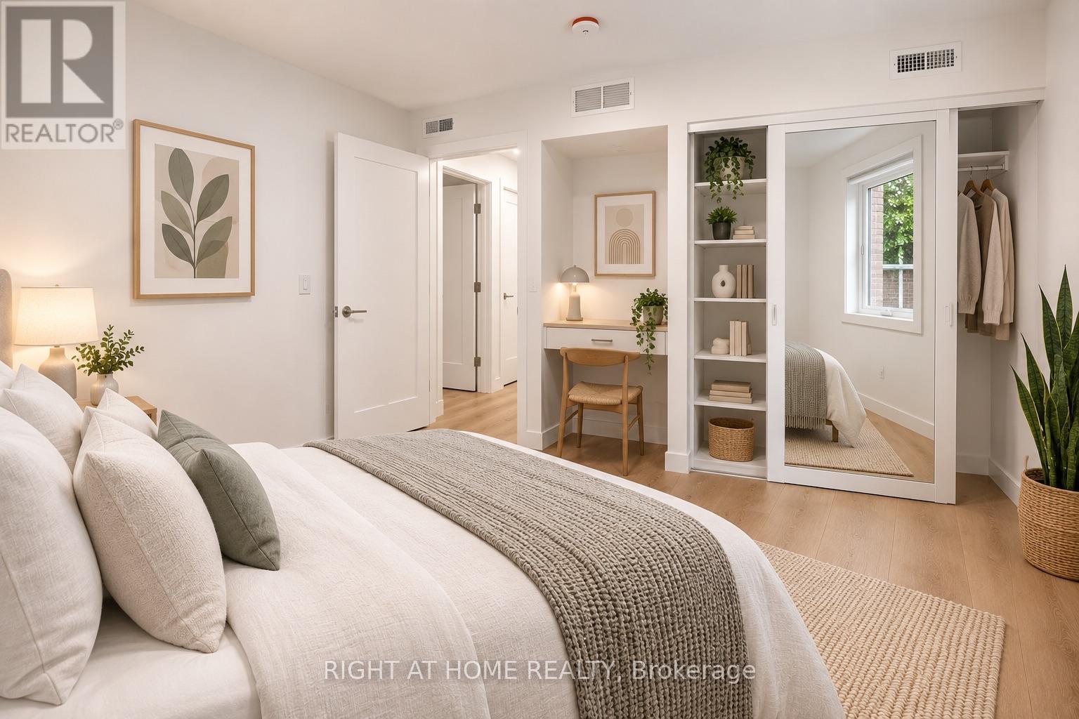 2 - 91 Barton Avenue, Toronto, Ontario  M6G 1P7 - Photo 2 - C13663906