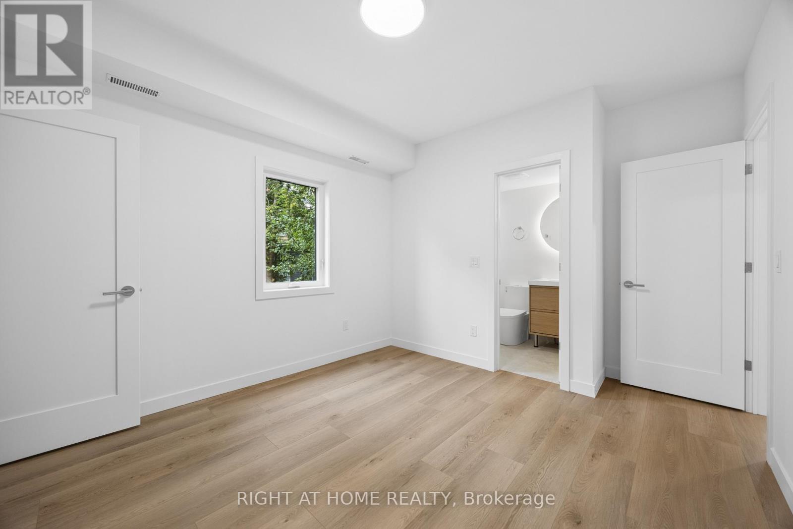 2 - 91 Barton Avenue, Toronto, Ontario  M6G 1P7 - Photo 21 - C13663906