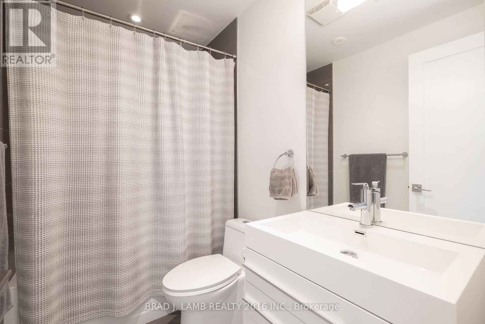 16 Egerton Lane N, Toronto, Ontario M5T 2P5 - Photo 12 - C13663970