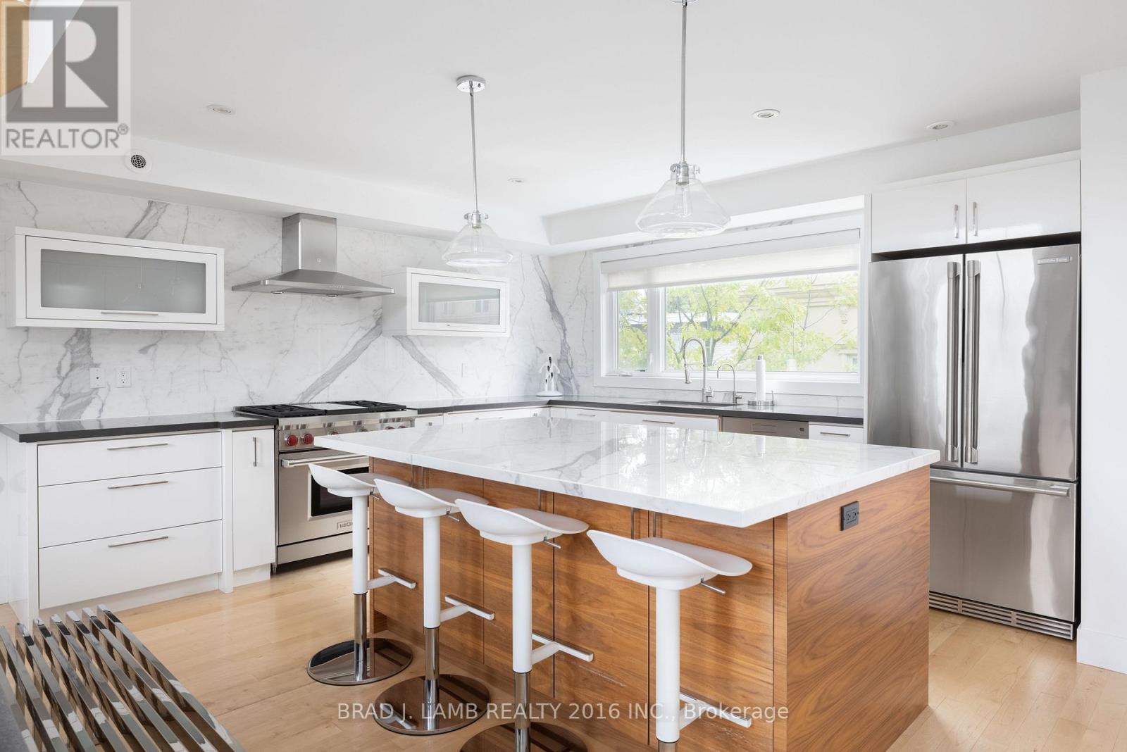 16 Egerton Lane N, Toronto, Ontario M5T 2P5 - Photo 3 - C13663970