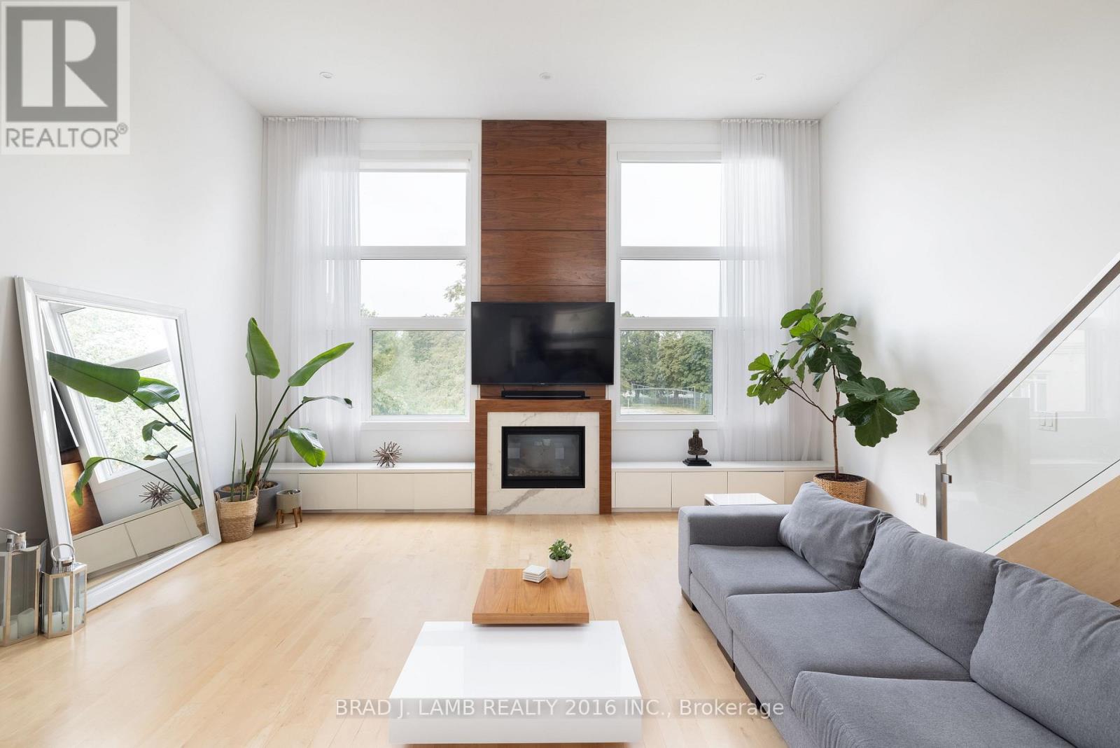 16 Egerton Lane N, Toronto, Ontario M5T 2P5 - Photo 4 - C13663970