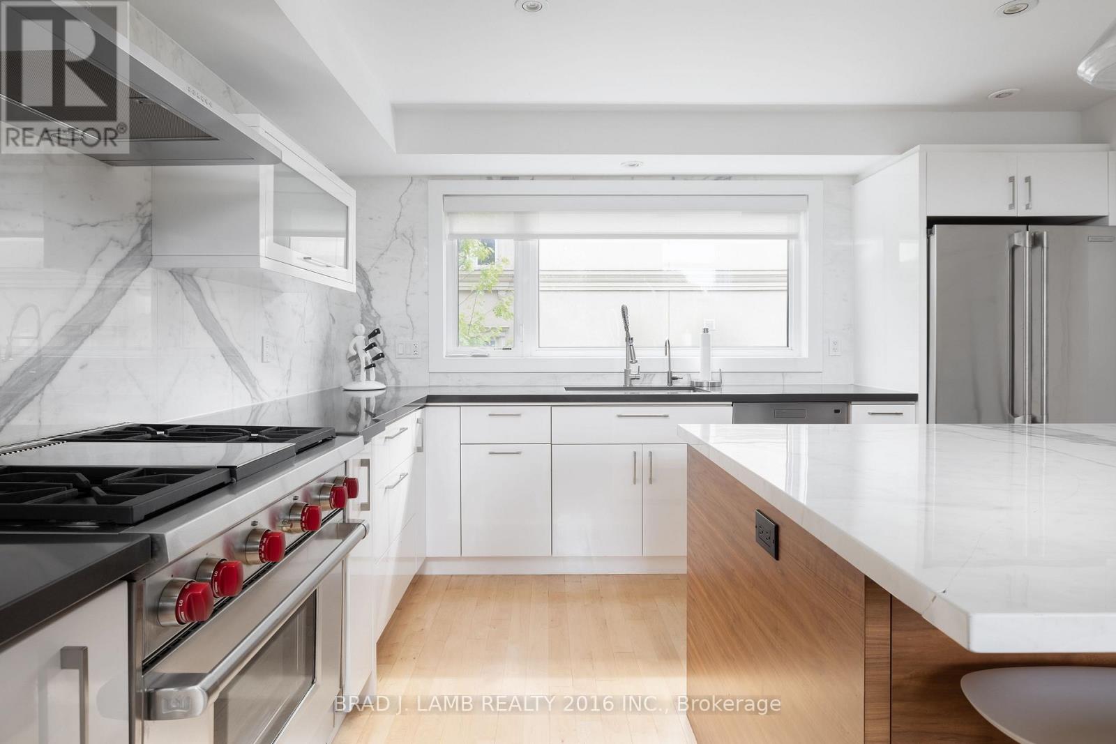16 Egerton Lane N, Toronto, Ontario M5T 2P5 - Photo 5 - C13663970