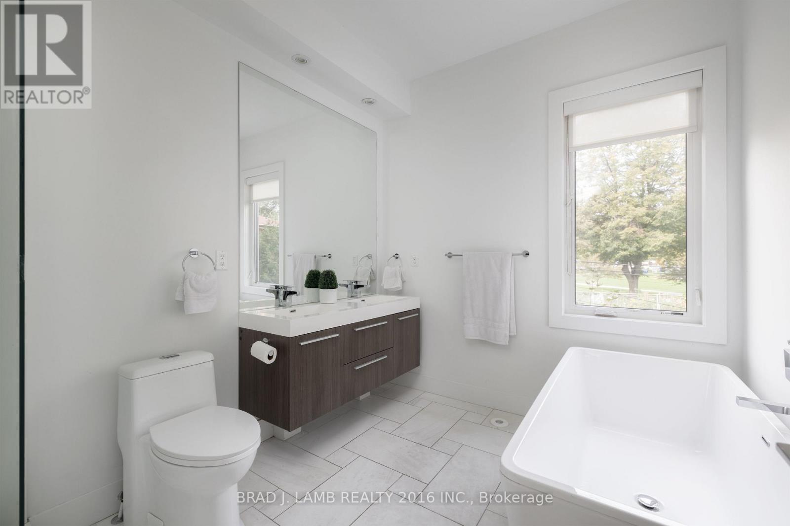 16 Egerton Lane N, Toronto, Ontario M5T 2P5 - Photo 8 - C13663970