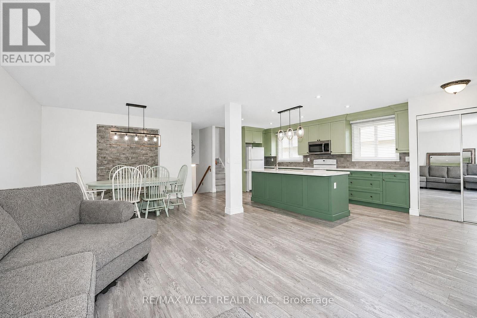 570 Annandale Street, Oshawa, Ontario  L1H 7S7 - Photo 4 - E13658540