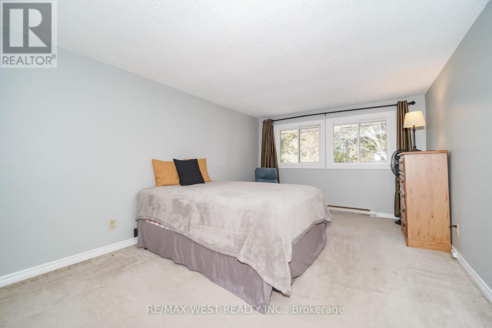 570 Annandale Street, Oshawa, Ontario  L1H 7S7 - Photo 6 - E13658540