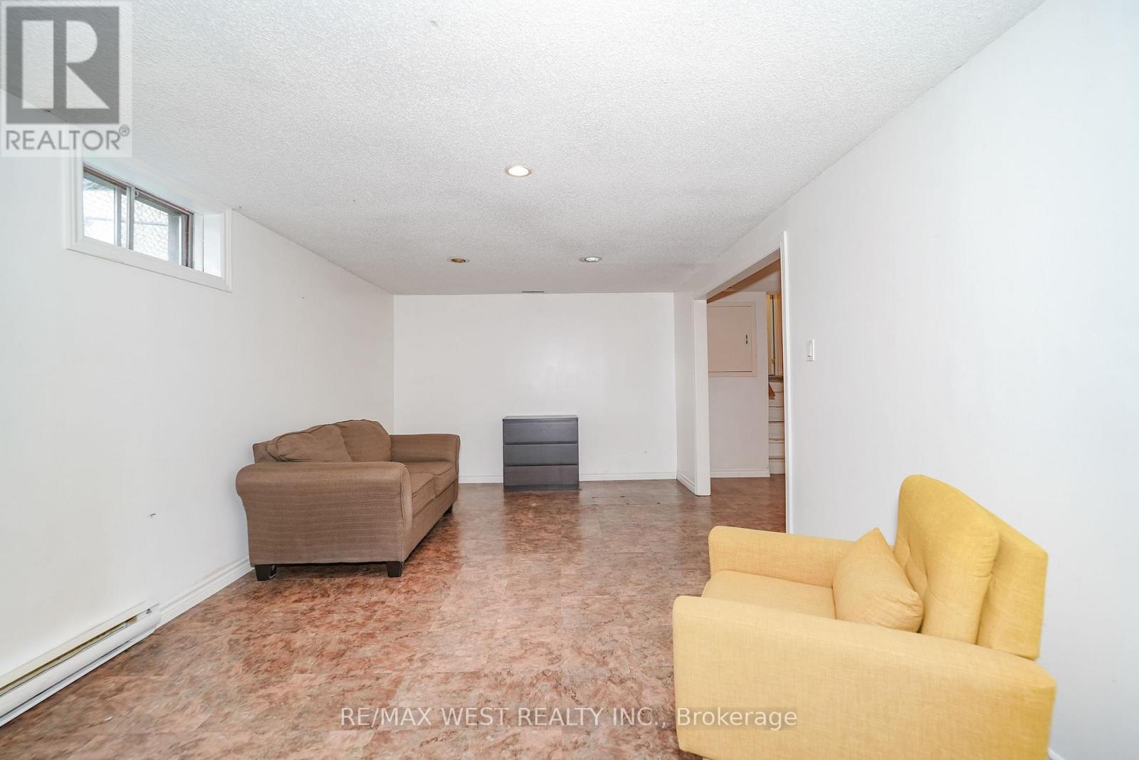 570 Annandale Street, Oshawa, Ontario  L1H 7S7 - Photo 7 - E13658540