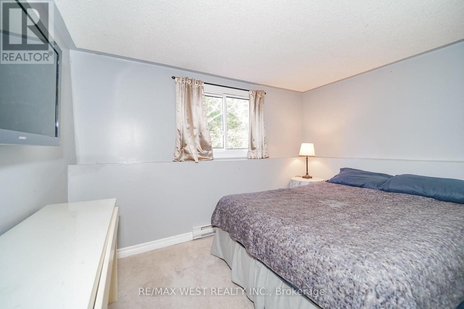 570 Annandale Street, Oshawa, Ontario  L1H 7S7 - Photo 9 - E13658540