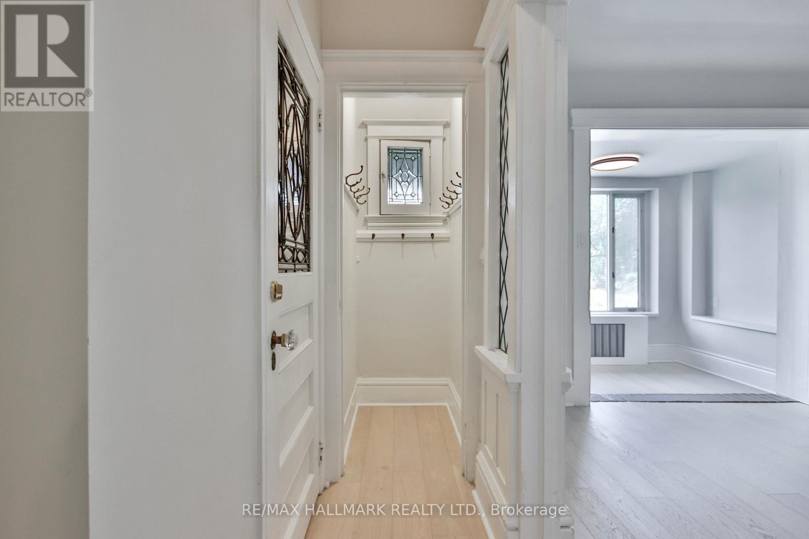 Main Fl - 639 Broadview Avenue, Toronto (North Riverdale), Ontario  M4K 2N9 - Photo 5 - E13663924