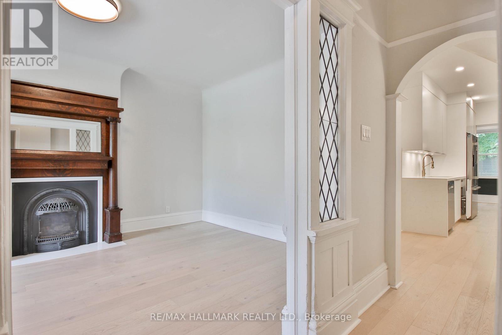 Main Fl - 639 Broadview Avenue, Toronto (North Riverdale), Ontario  M4K 2N9 - Photo 6 - E13663924