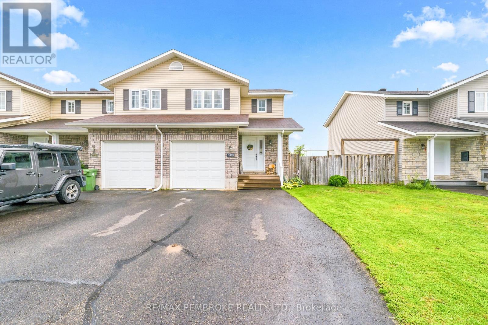 3003 SANDSTONE CRESCENT, Petawawa, Ontario