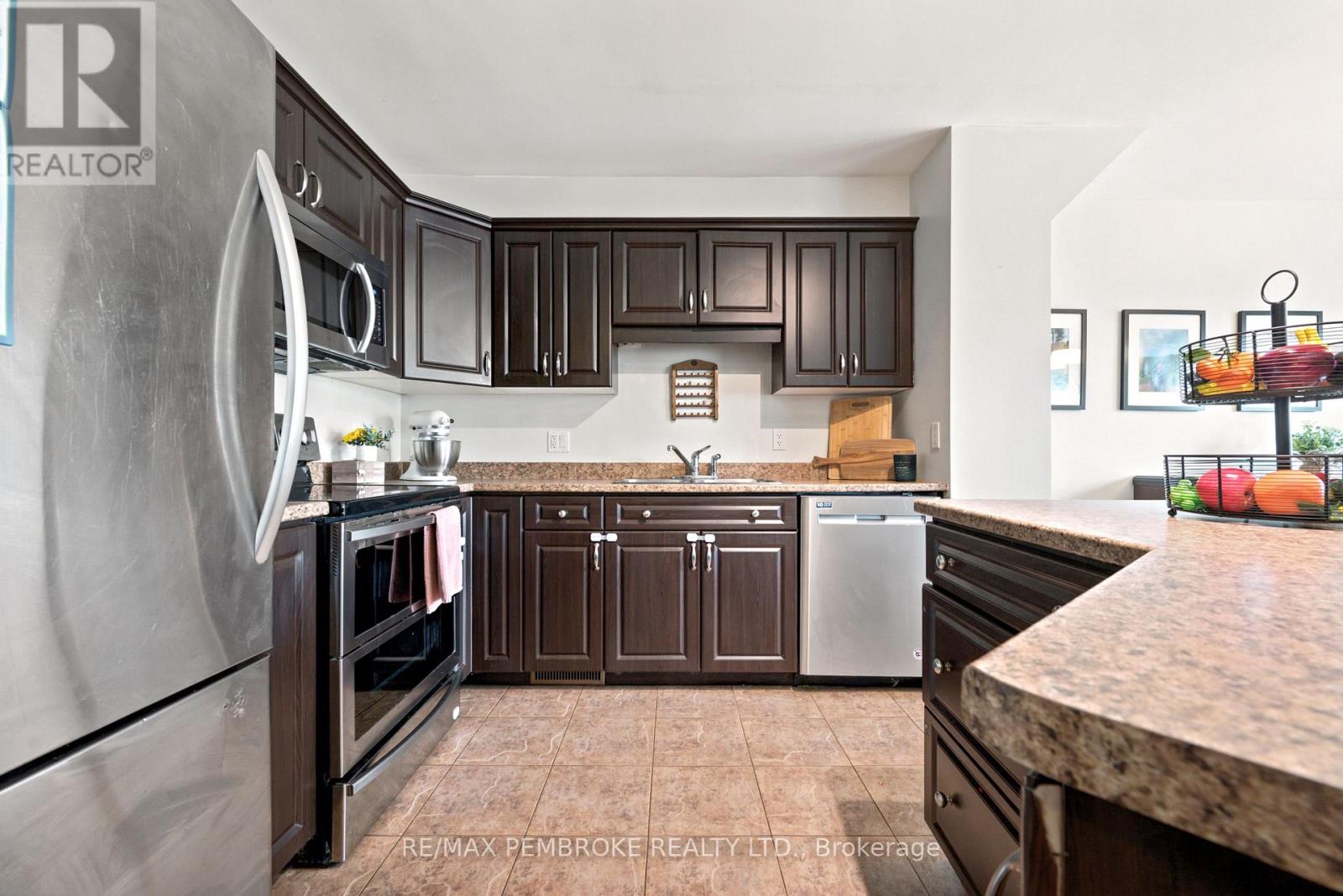 3003 Sandstone Crescent, Petawawa, Ontario  K8H 0B2 - Photo 10 - X13663810