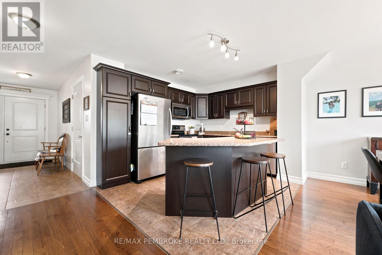 3003 Sandstone Crescent, Petawawa, Ontario  K8H 0B2 - Photo 15 - X13663810