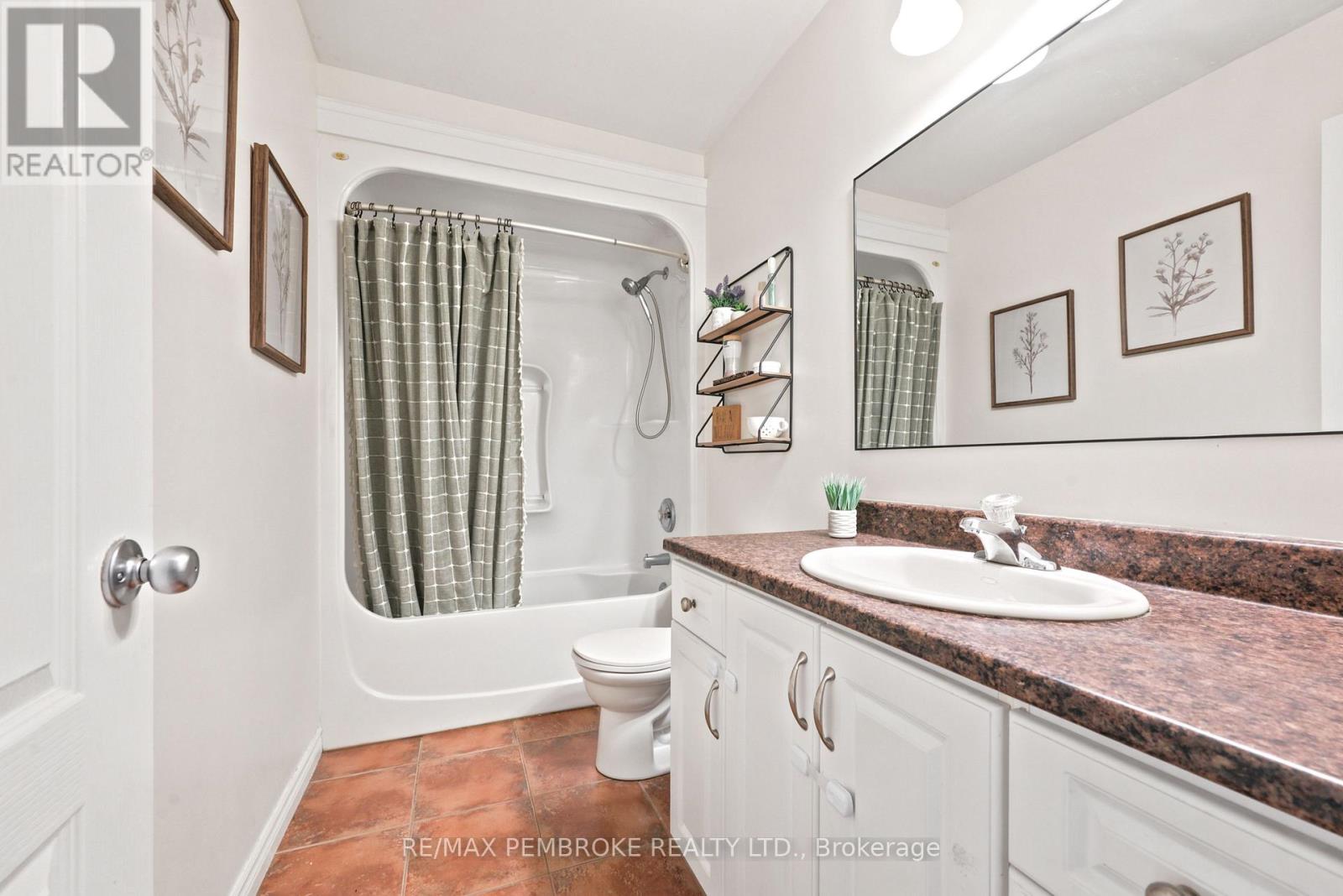 3003 Sandstone Crescent, Petawawa, Ontario  K8H 0B2 - Photo 27 - X13663810