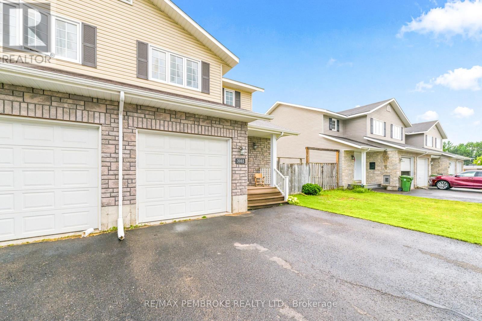 3003 Sandstone Crescent, Petawawa, Ontario  K8H 0B2 - Photo 3 - X13663810