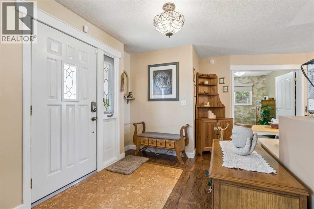 9403 Abbott Place Se, Calgary, Alberta  t2j 0z7 - Photo 4 - A2324085
