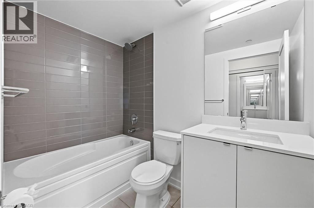3200 Dakota Common Unit# B810, Burlington, Ontario  L7M 2A7 - Photo 4 - 40854242