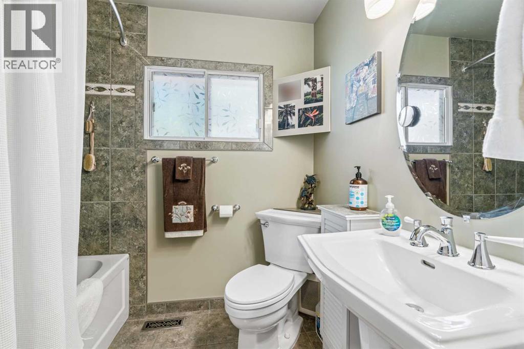 9403 Abbott Place Se, Calgary, Alberta  t2j 0z7 - Photo 15 - A2324085