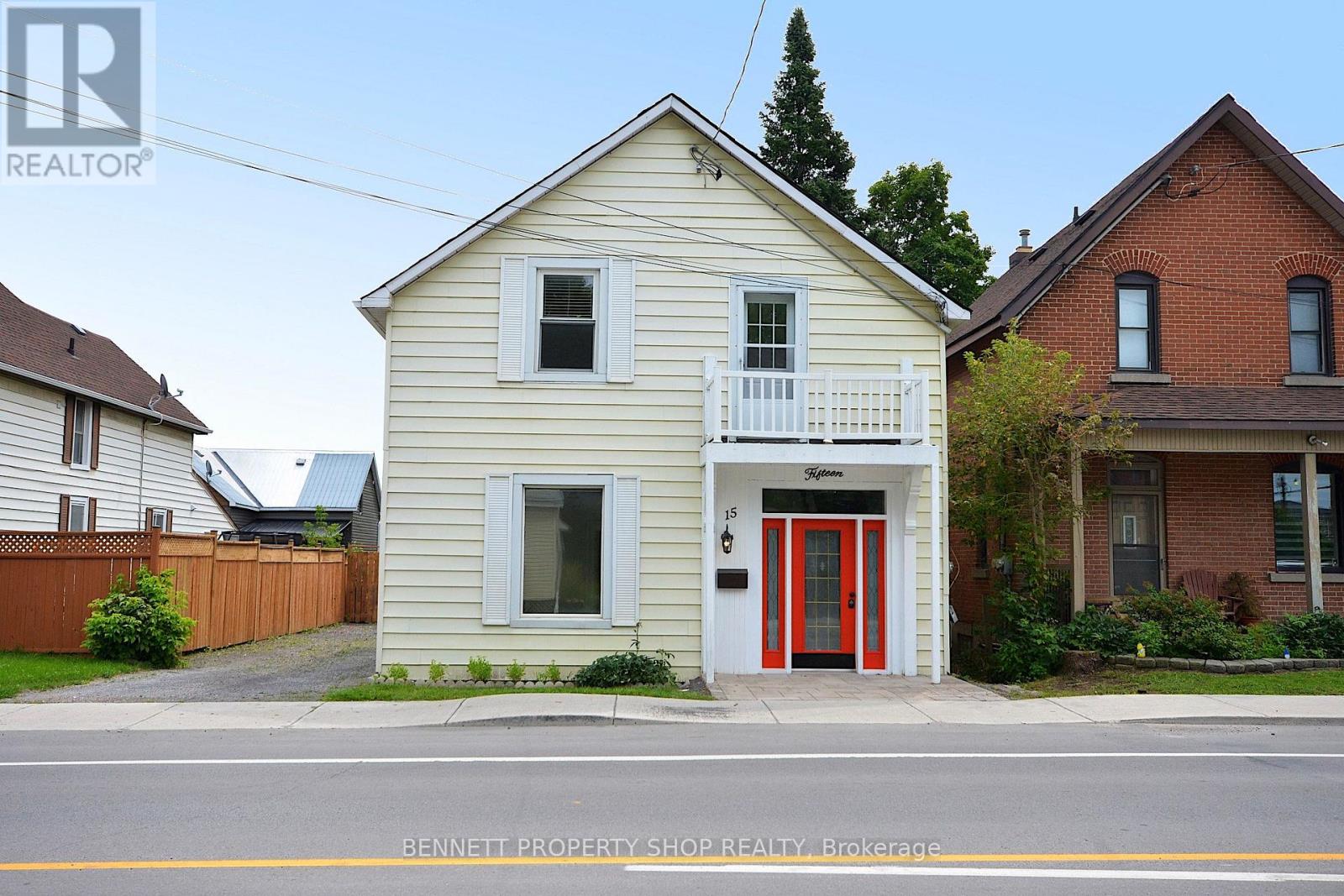 15 DANIEL STREET N, Arnprior, Ontario