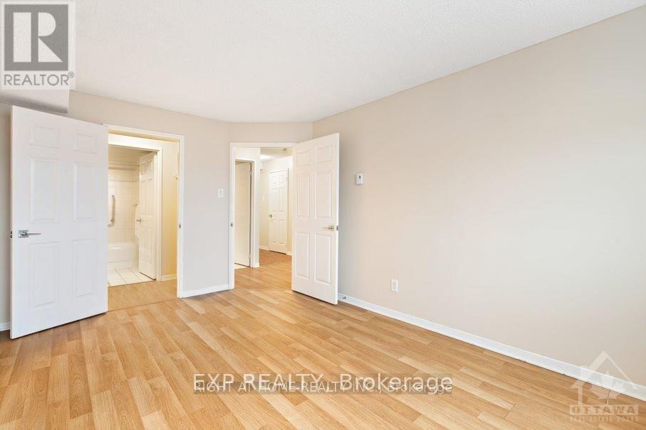 410 - 1440 Heron Road, Ottawa, Ontario  K1V 0X2 - Photo 17 - X13663898