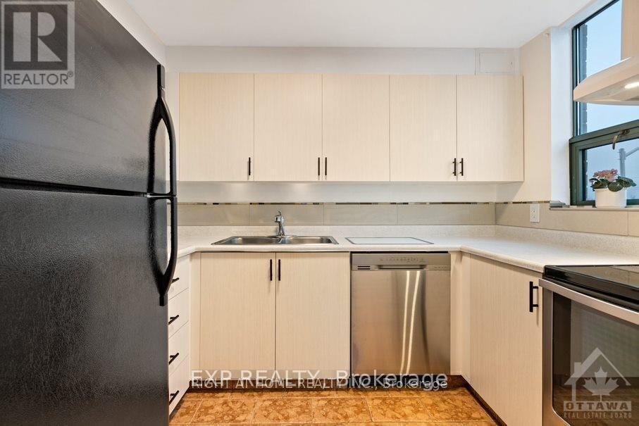 410 - 1440 Heron Road, Ottawa, Ontario  K1V 0X2 - Photo 18 - X13663898
