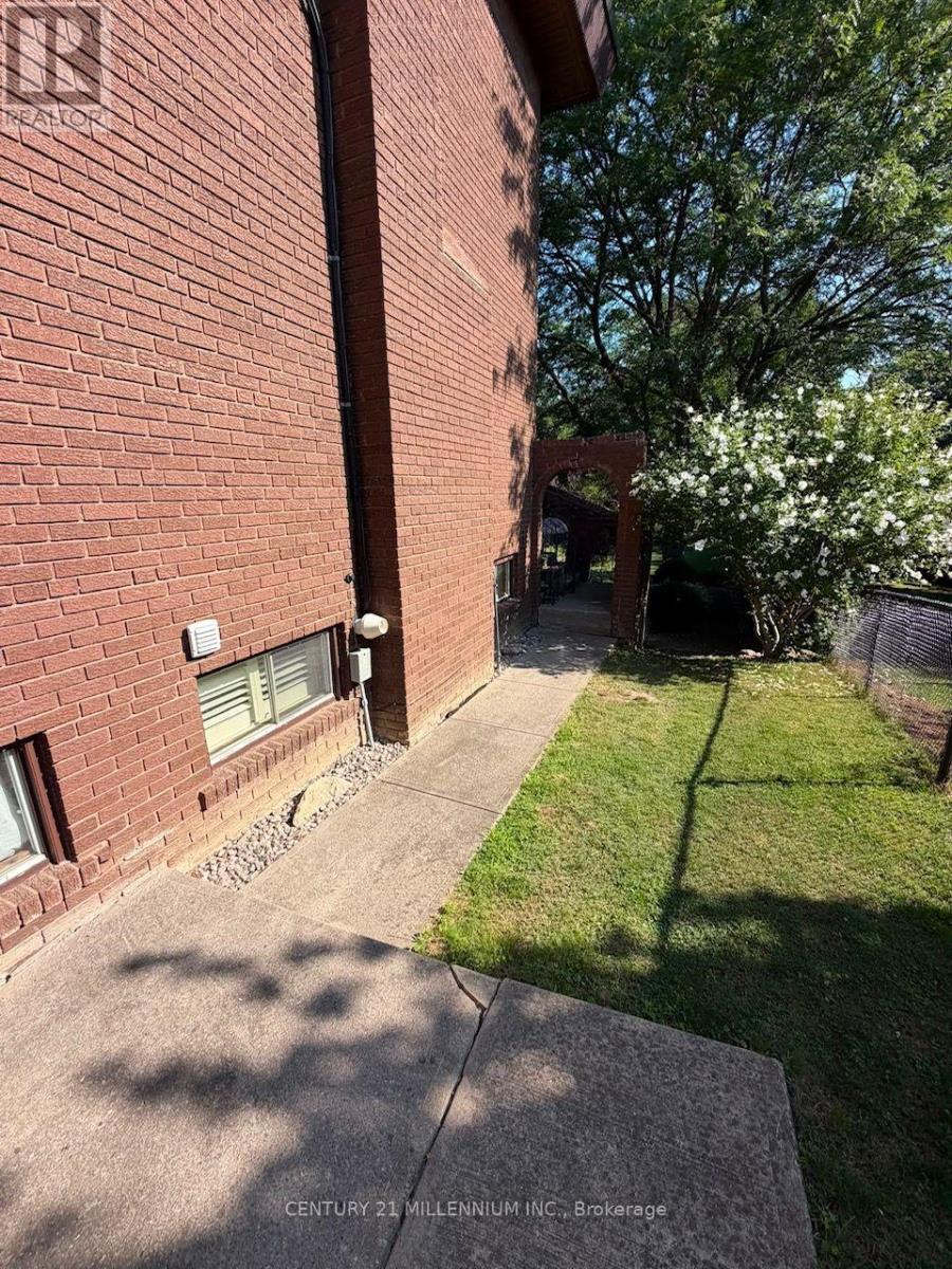 44 Wigwoss Drive, Vaughan, Ontario L4L 2P8 - Photo 25 - N13663816