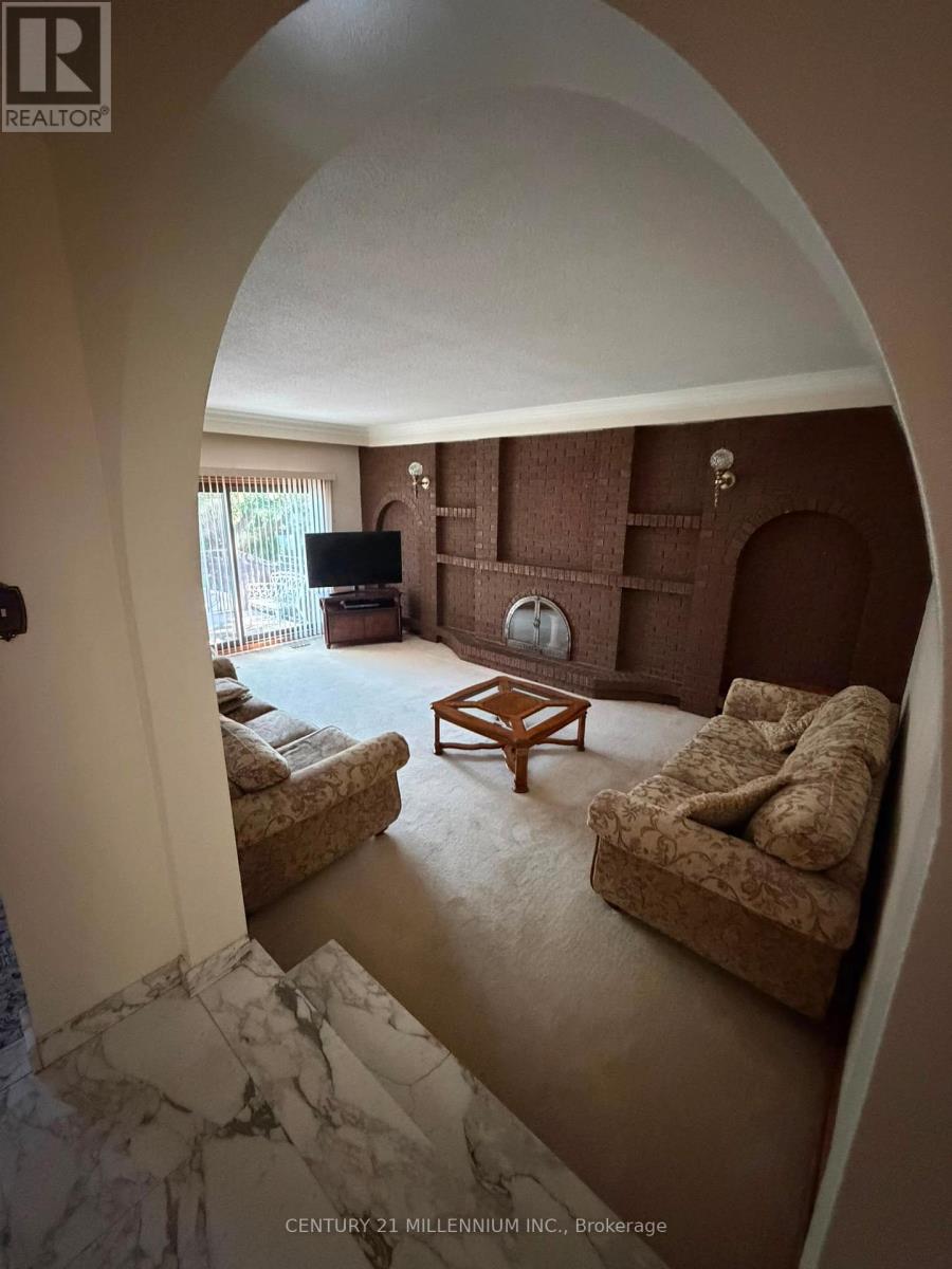 44 Wigwoss Drive, Vaughan, Ontario L4L 2P8 - Photo 3 - N13663816