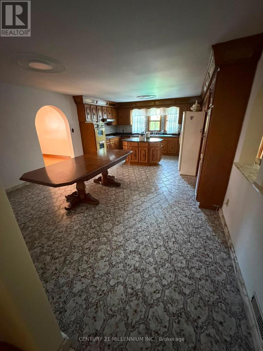 44 Wigwoss Drive, Vaughan, Ontario L4L 2P8 - Photo 4 - N13663816