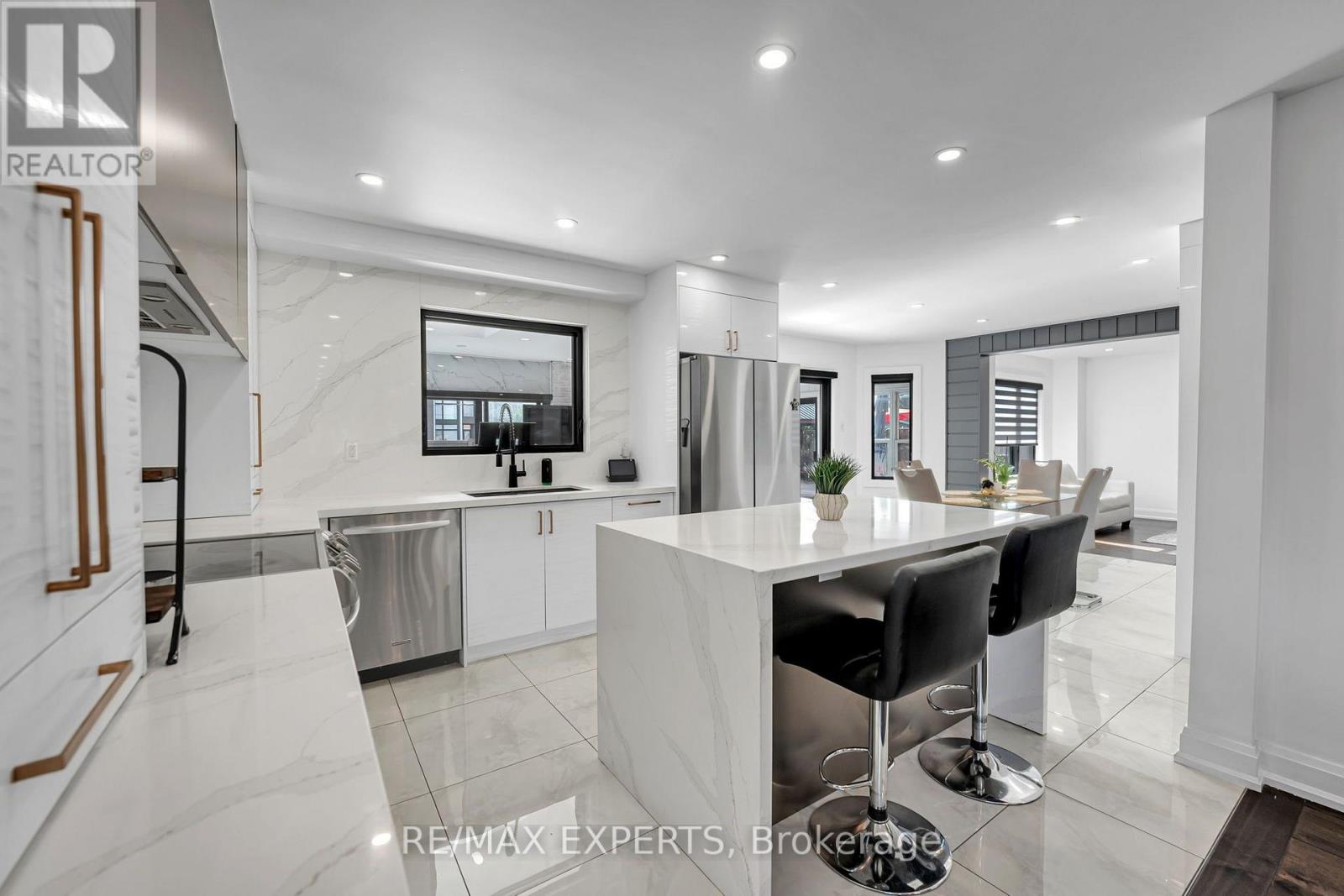 212 Bordeaux Drive, Vaughan, Ontario  L4L 8B6 - Photo 14 - N13664004