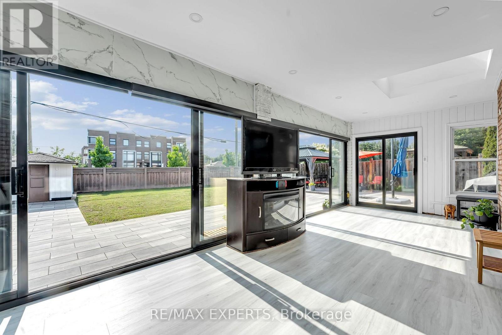 212 Bordeaux Drive, Vaughan, Ontario  L4L 8B6 - Photo 25 - N13664004
