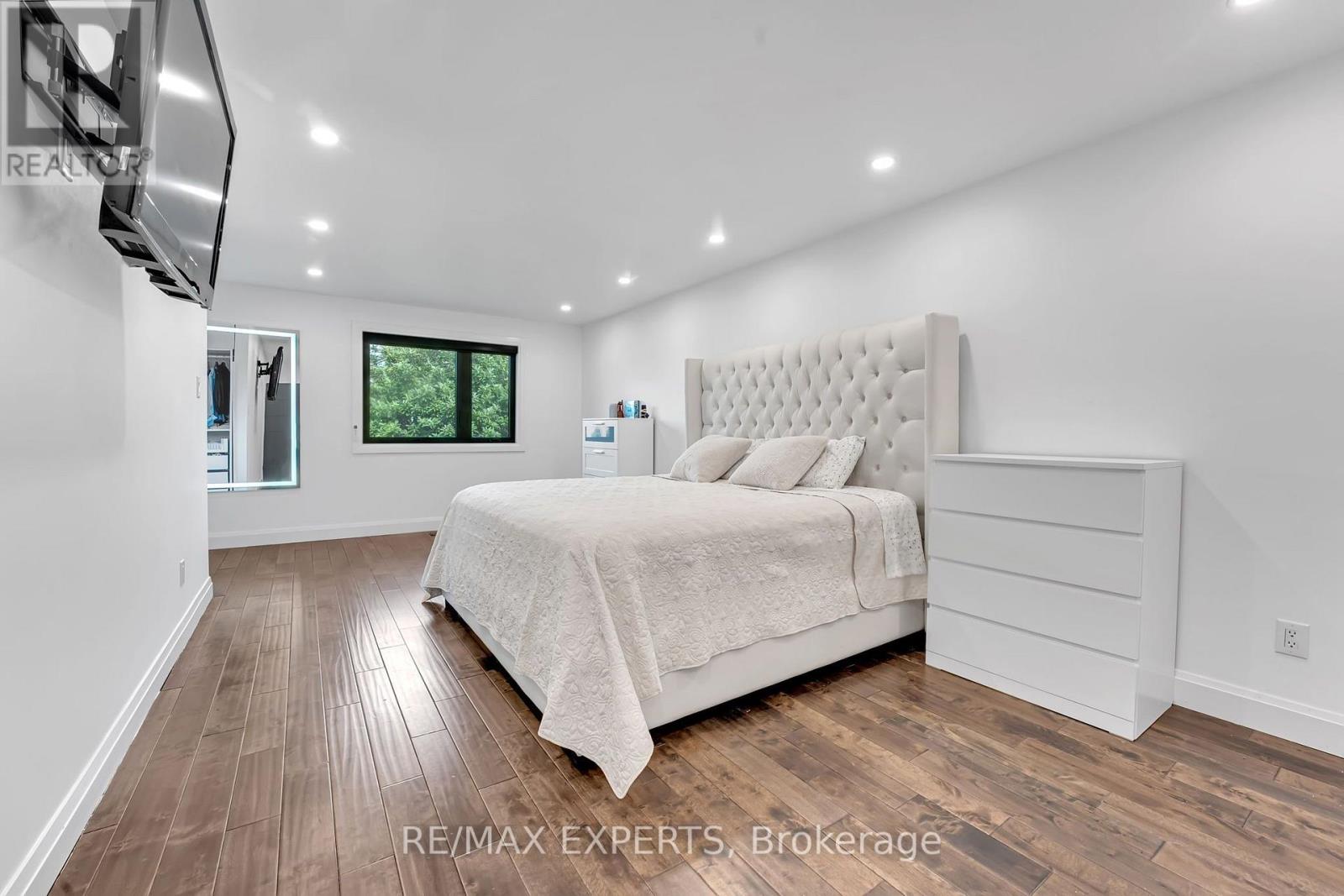 212 Bordeaux Drive, Vaughan, Ontario  L4L 8B6 - Photo 34 - N13664004