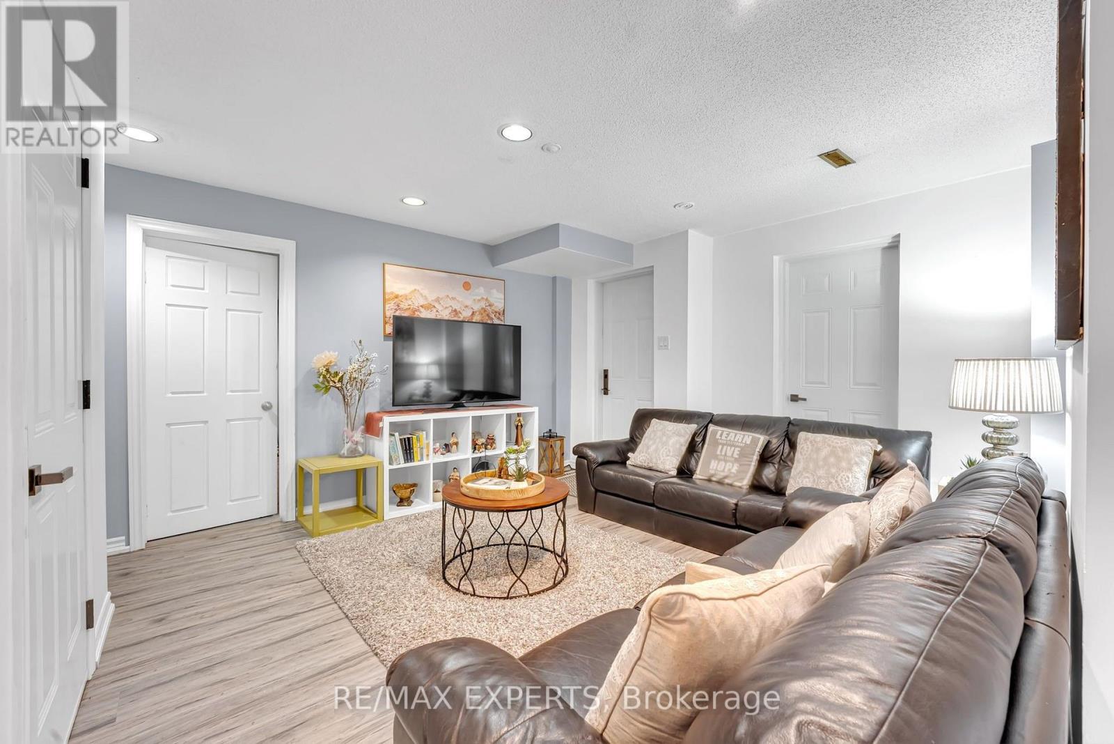 212 Bordeaux Drive, Vaughan, Ontario  L4L 8B6 - Photo 40 - N13664004
