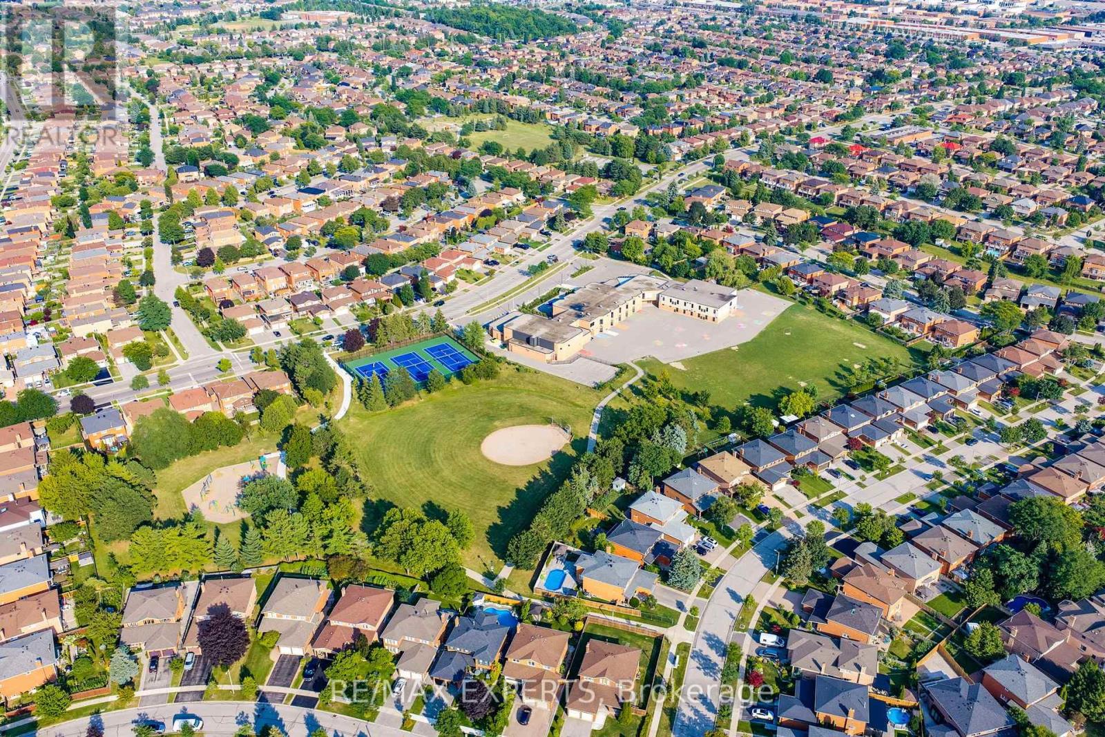 212 Bordeaux Drive, Vaughan, Ontario  L4L 8B6 - Photo 48 - N13664004