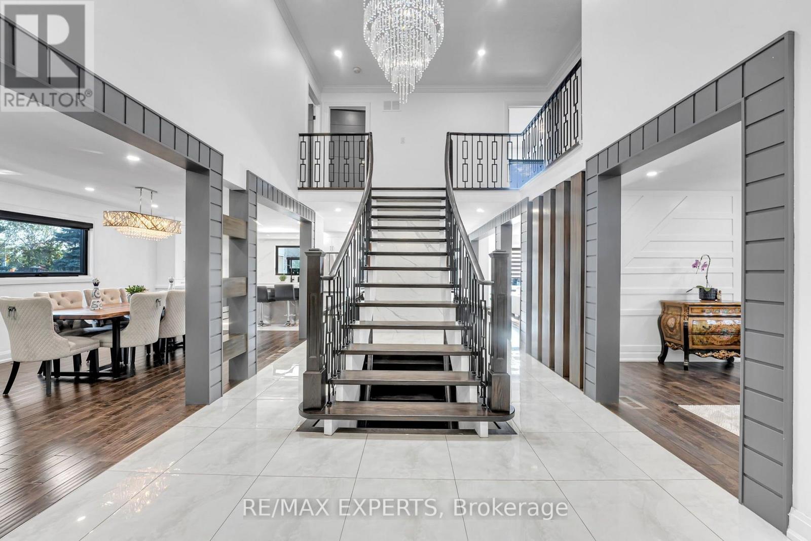 212 Bordeaux Drive, Vaughan, Ontario  L4L 8B6 - Photo 5 - N13664004