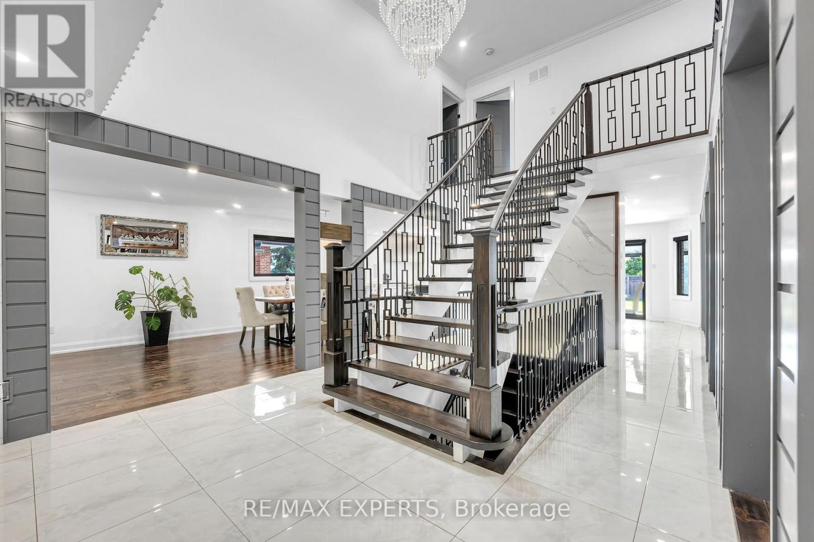 212 Bordeaux Drive, Vaughan, Ontario  L4L 8B6 - Photo 9 - N13664004