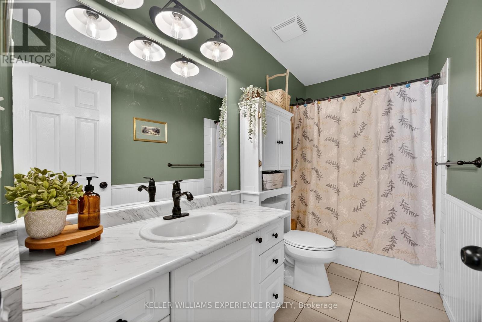 16 Larkin Drive, Barrie, Ontario  L4M 7A9 - Photo 19 - S13663954