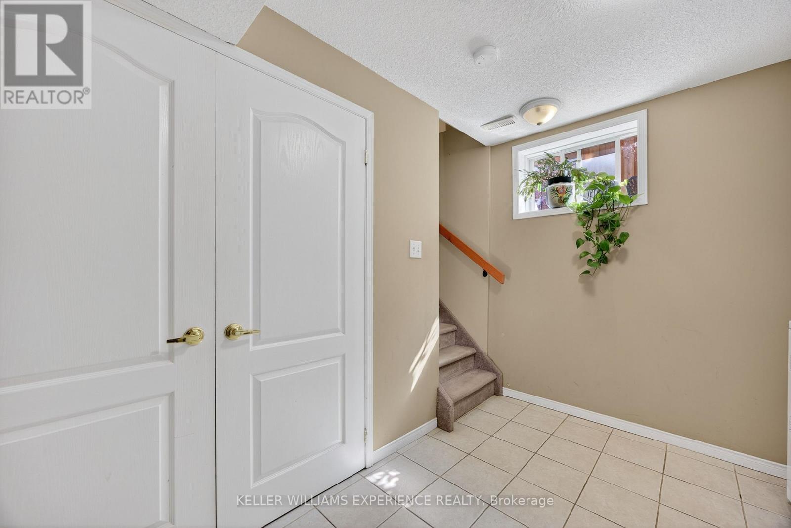 16 Larkin Drive, Barrie, Ontario  L4M 7A9 - Photo 24 - S13663954