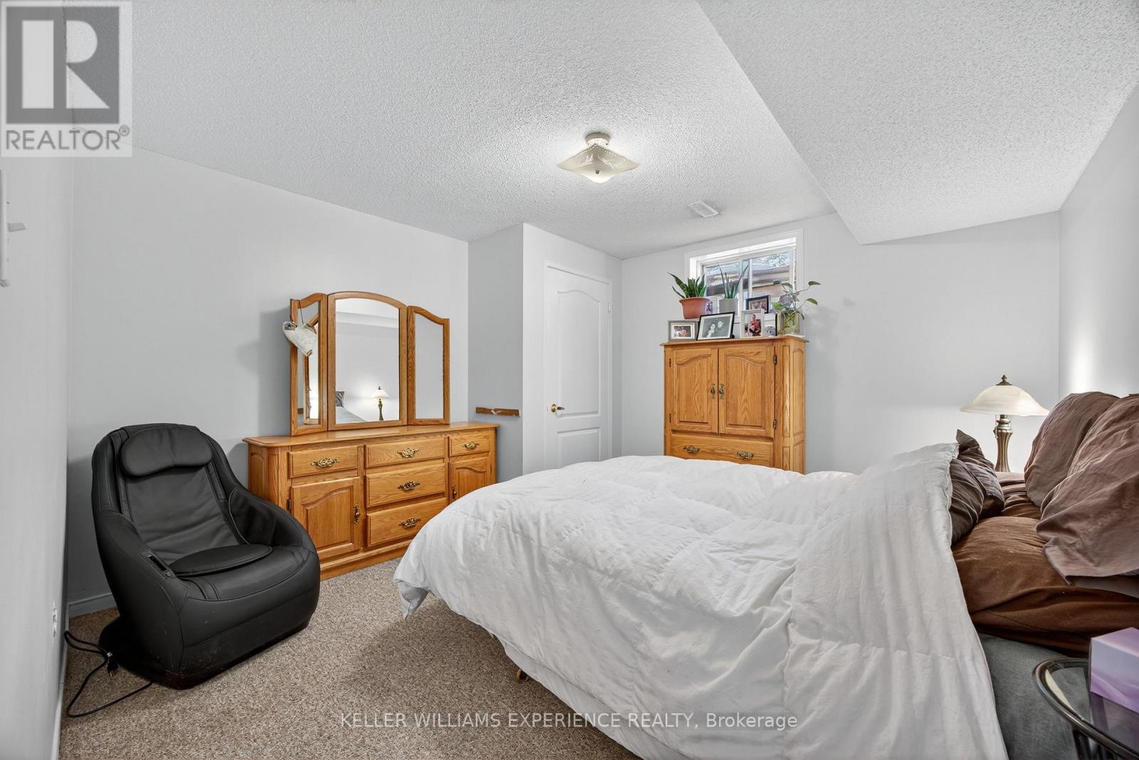 16 Larkin Drive, Barrie, Ontario  L4M 7A9 - Photo 34 - S13663954