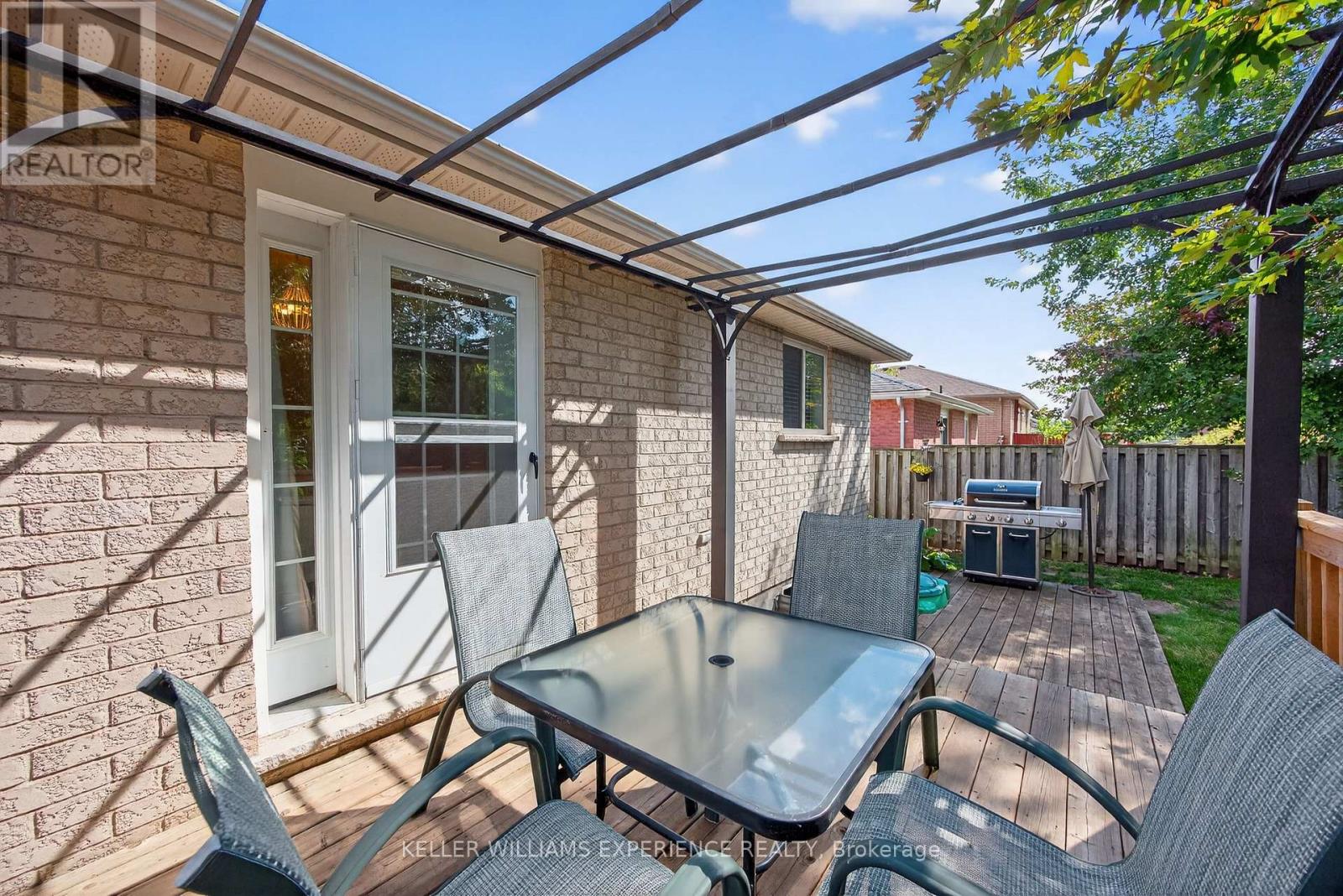 16 Larkin Drive, Barrie, Ontario  L4M 7A9 - Photo 41 - S13663954