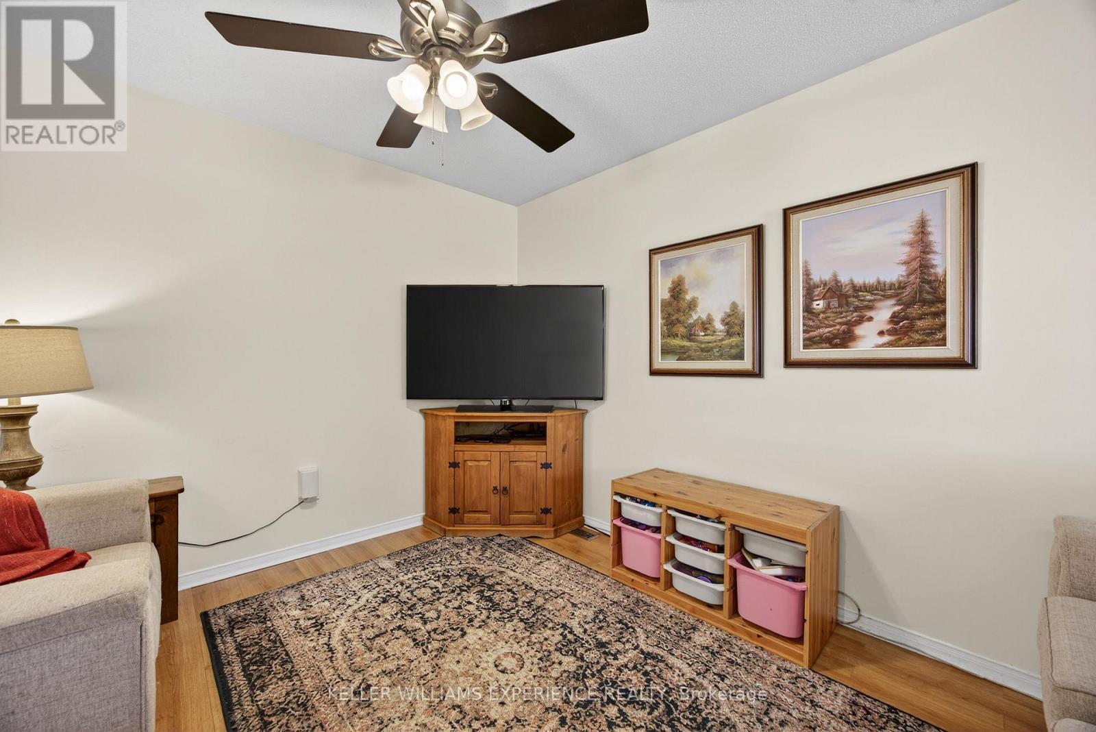 16 Larkin Drive, Barrie, Ontario  L4M 7A9 - Photo 7 - S13663954