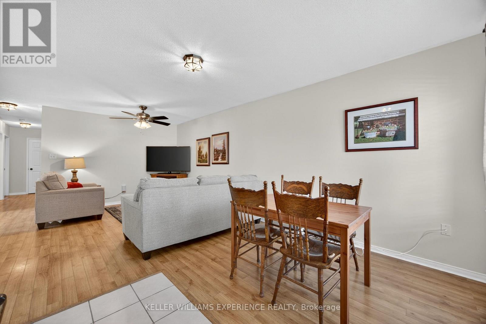 16 Larkin Drive, Barrie, Ontario  L4M 7A9 - Photo 9 - S13663954