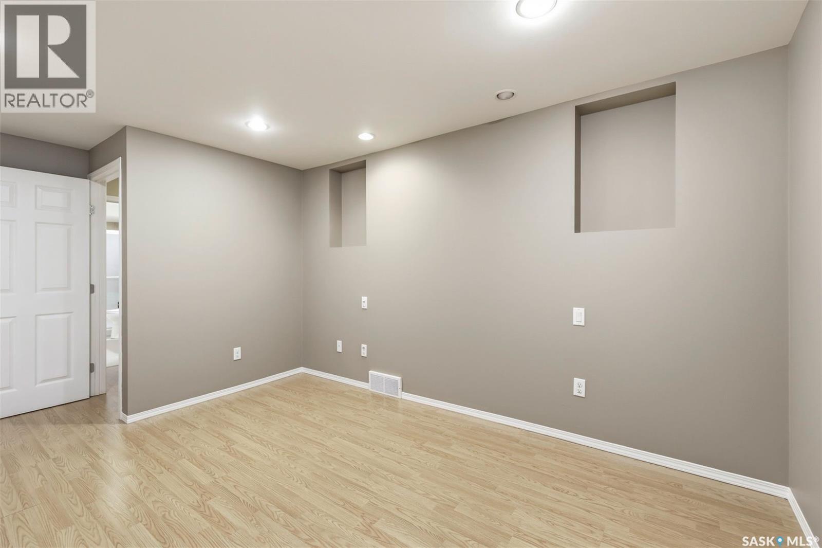 709 Cumberland Avenue S, Saskatoon, Saskatchewan  S7H 2L5 - Photo 24 - SK045243